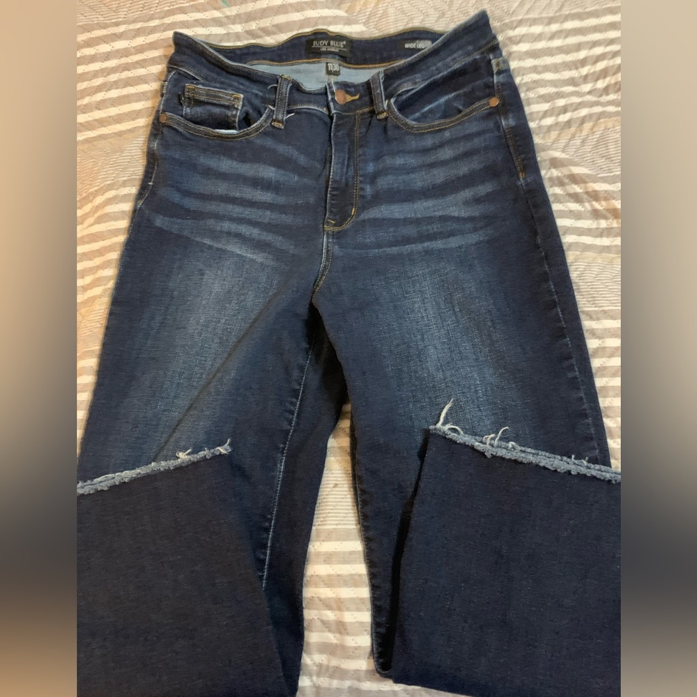 New Judy Blue wide leg raw hem dark no distress